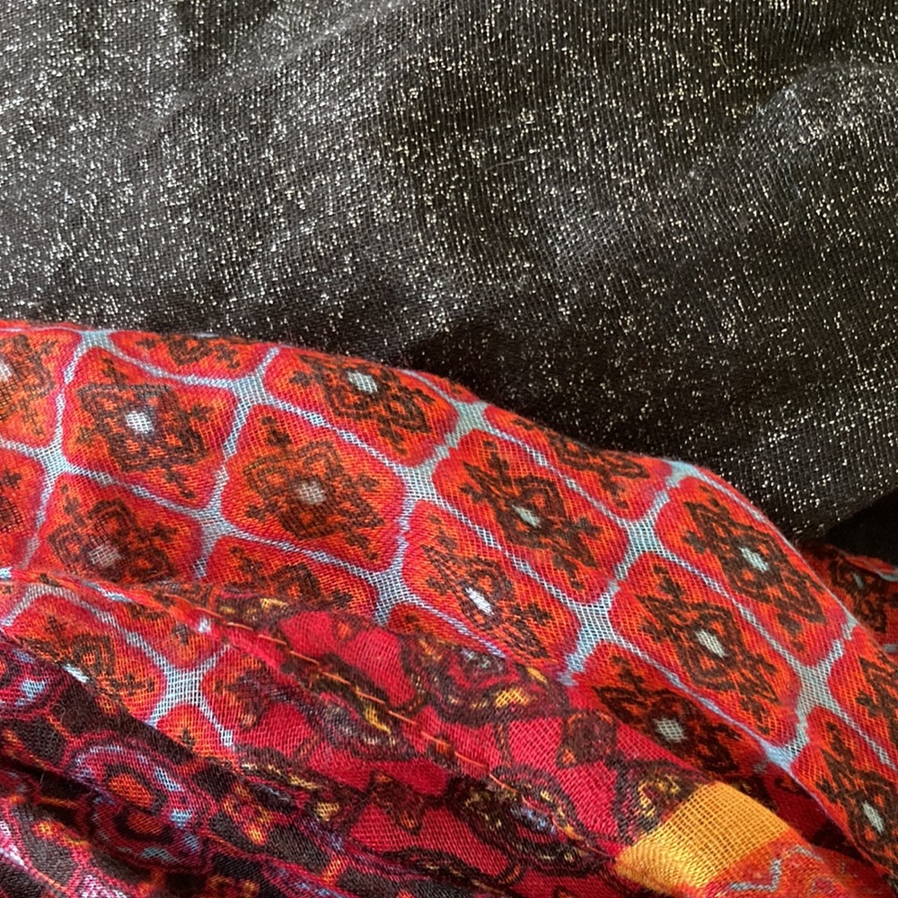 4 Infinity Scarves Lightweight Spring/Fall - Picture 3 of 7